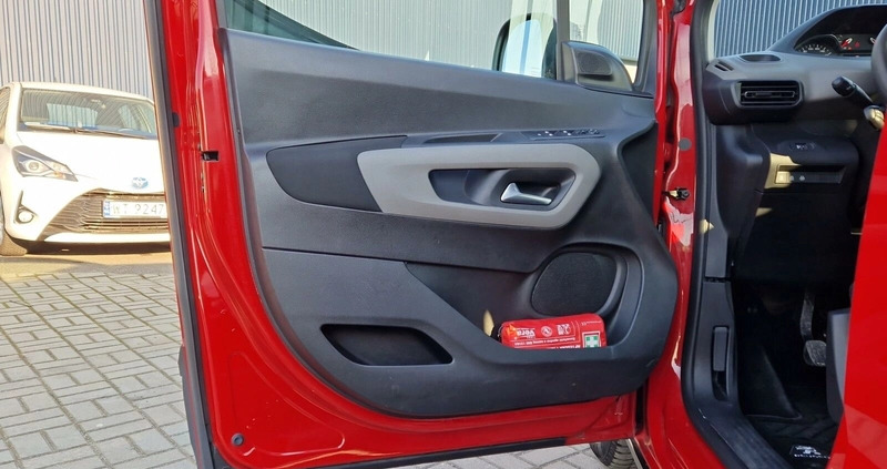 Peugeot Rifter cena 54900 przebieg: 177501, rok produkcji 2019 z Nowe małe 379
